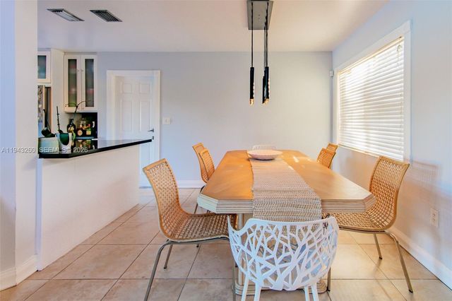 165 NW 85th Ct 165, Miami, FL 33126