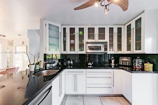 165 NW 85th Ct 165, Miami, FL 33126