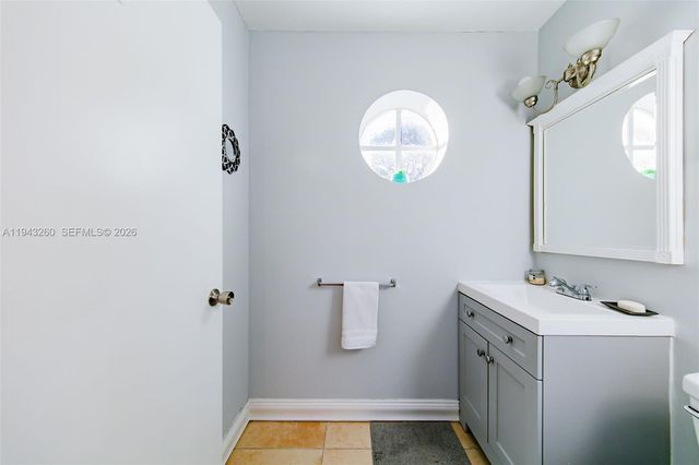 165 NW 85th Ct 165, Miami, FL 33126