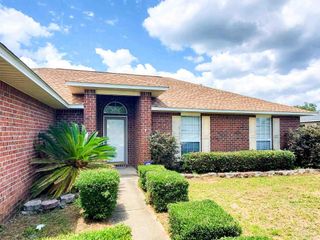615 Batten Blvd, Pensacola, FL 32507