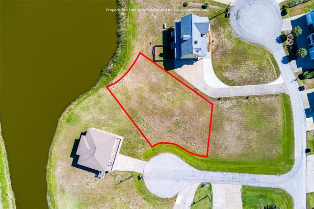 704 Cameron Circle, Port Bolivar, TX 77650