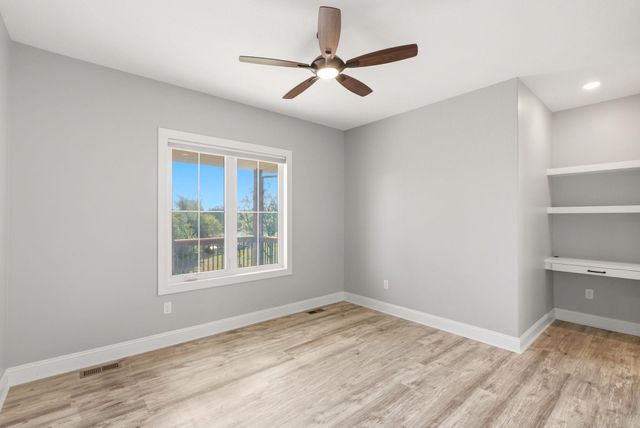 1502 N Shadow Rock Dr, Andover, KS 67002