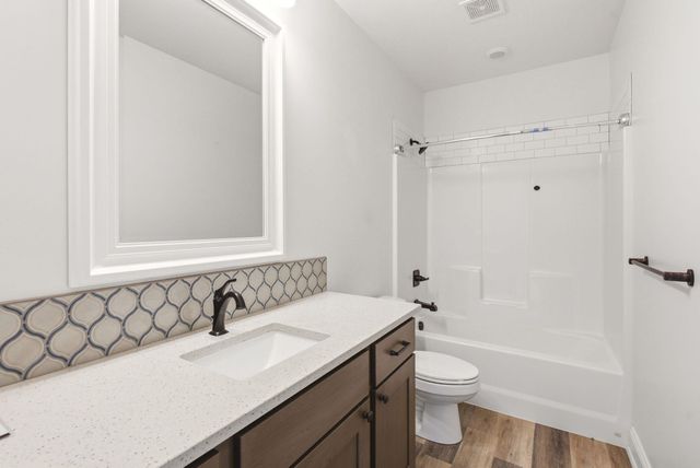 1502 N Shadow Rock Dr, Andover, KS 67002