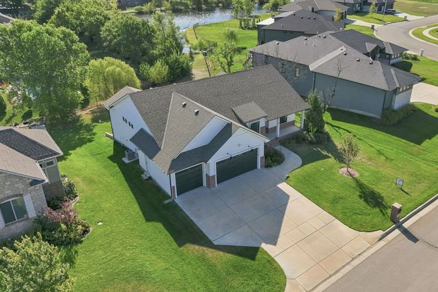 1502 N Shadow Rock Dr, Andover, KS 67002