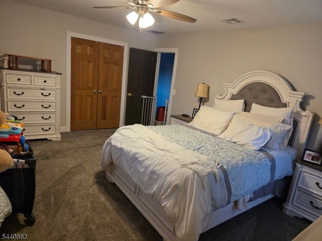 26 Gentry Dr, Washington Twp., NJ 07853