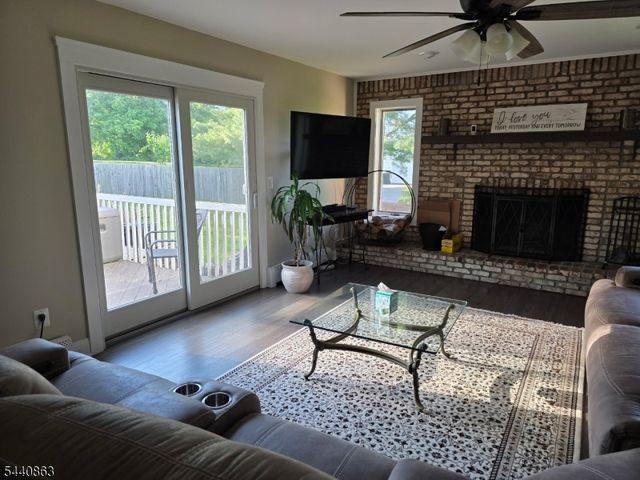 26 Gentry Dr, Washington Twp., NJ 07853