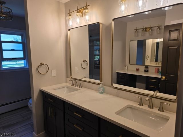26 Gentry Dr, Washington Twp., NJ 07853