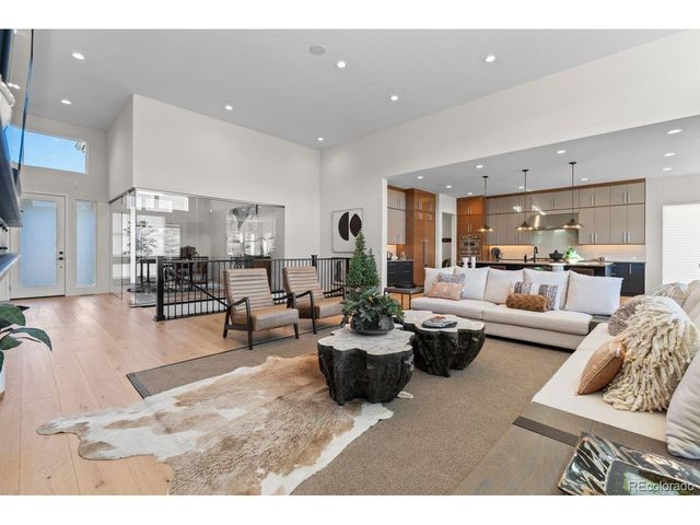 7162 Skygazer St, Castle Pines, CO 80108