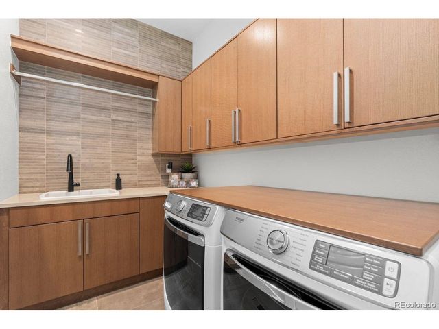 7162 Skygazer St, Castle Pines, CO 80108