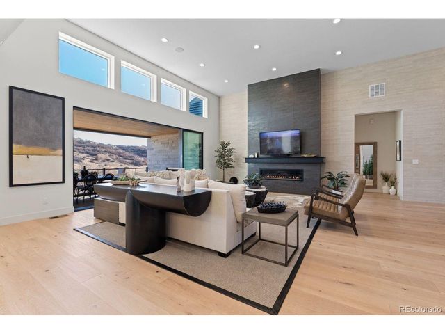 7162 Skygazer St, Castle Pines, CO 80108