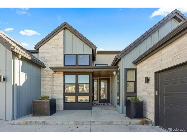7162 Skygazer St, Castle Pines, CO 80108