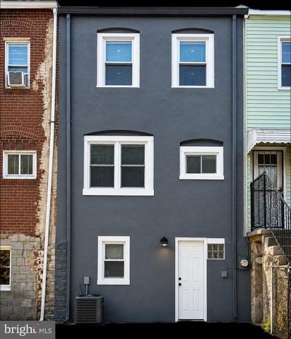 7135 CLOVER LN, Upper Darby, PA 19082