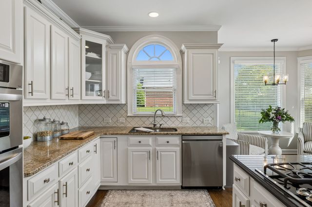 9739 Turner Ln, Brentwood, TN 37027