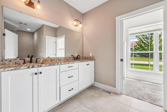 N66W15730 Fox Meadow DRIVE, Menomonee Falls, WI 53051