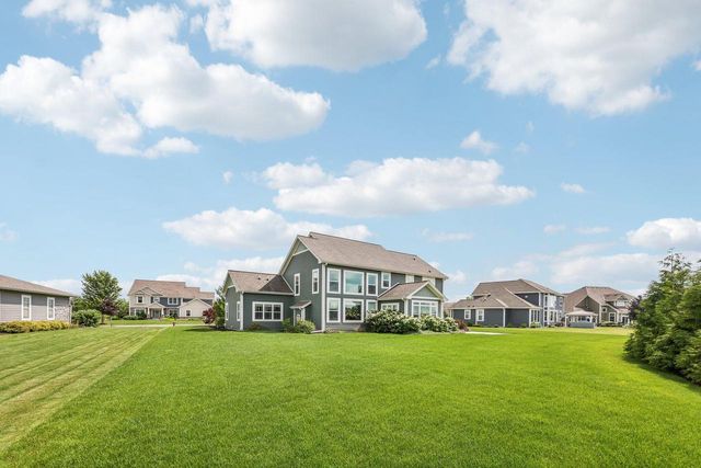 N66W15730 Fox Meadow DRIVE, Menomonee Falls, WI 53051