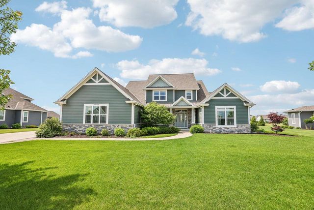 N66W15730 Fox Meadow DRIVE, Menomonee Falls, WI 53051