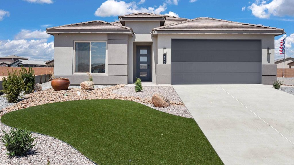 2447 Marble Avenue NE, Rio Rancho, NM 87144