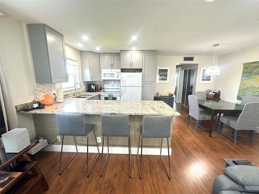 528 Tilford X 528, Deerfield Beach, FL 33442