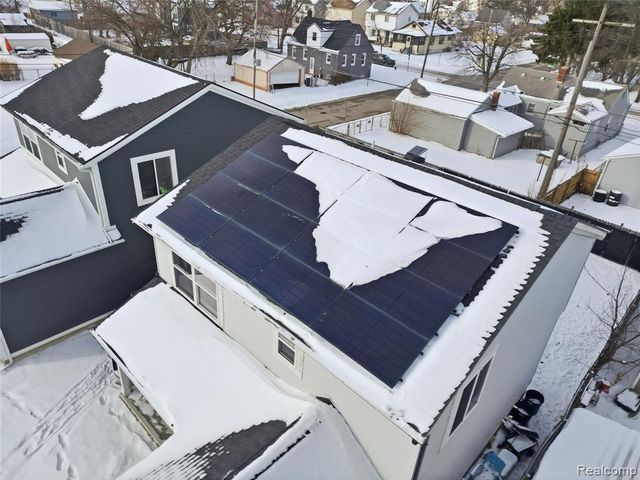 507 E Muir Avenue, Hazel Park, MI 48030