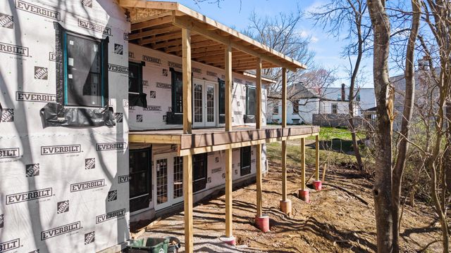 190 Kentucky Drive, Newport, KY 41071