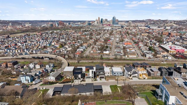 190 Kentucky Drive, Newport, KY 41071