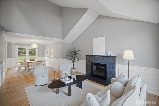 460 Jasmine Place NW, Issaquah, WA 98027