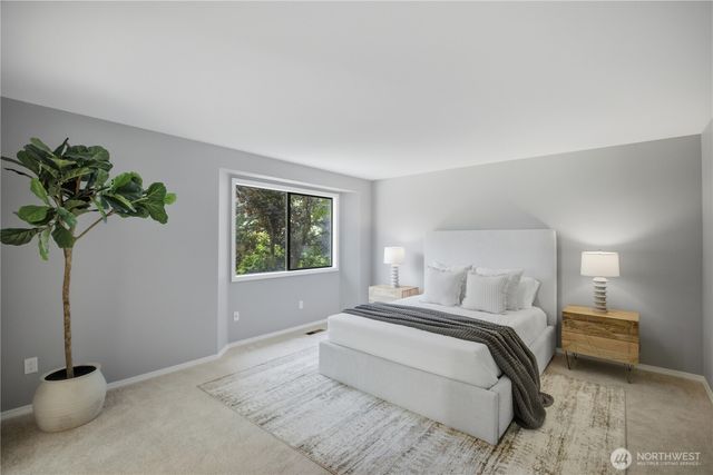 460 Jasmine Place NW, Issaquah, WA 98027