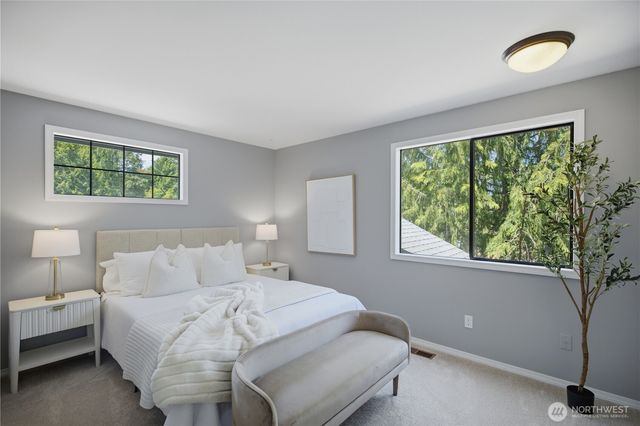 460 Jasmine Place NW, Issaquah, WA 98027