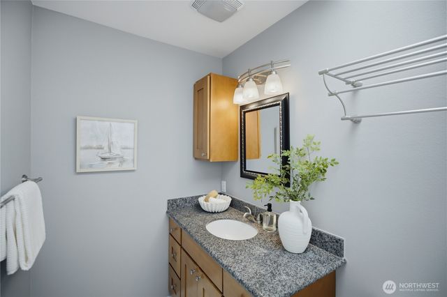 460 Jasmine Place NW, Issaquah, WA 98027