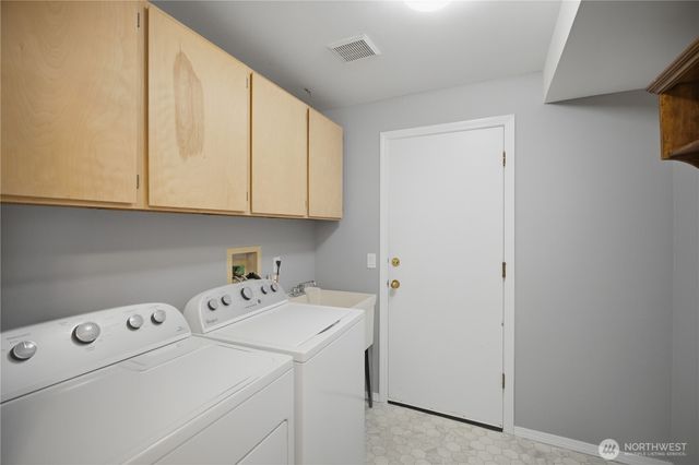 460 Jasmine Place NW, Issaquah, WA 98027
