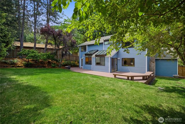 460 Jasmine Place NW, Issaquah, WA 98027