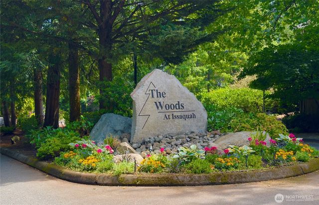 460 Jasmine Place NW, Issaquah, WA 98027