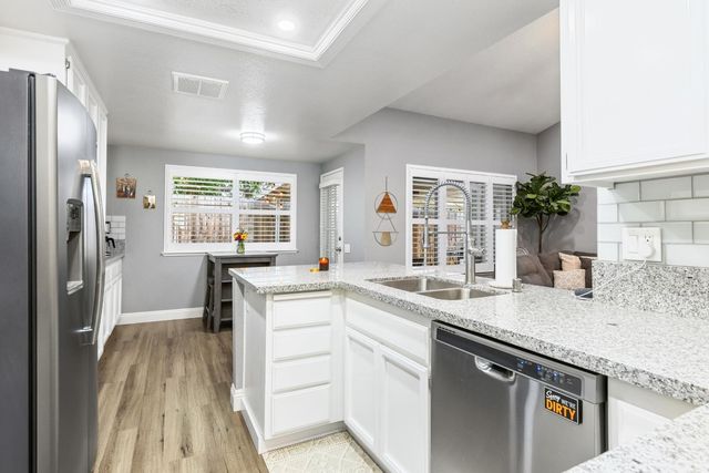 9516 Kellingworth Ct, Sacramento, CA 95827