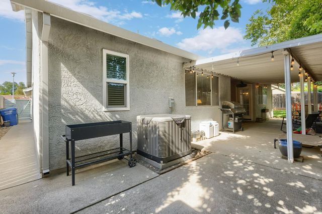 9516 Kellingworth Ct, Sacramento, CA 95827