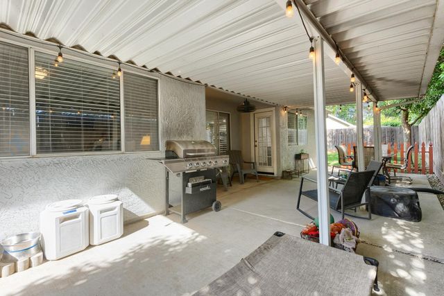 9516 Kellingworth Ct, Sacramento, CA 95827