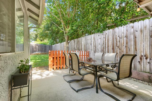 9516 Kellingworth Ct, Sacramento, CA 95827