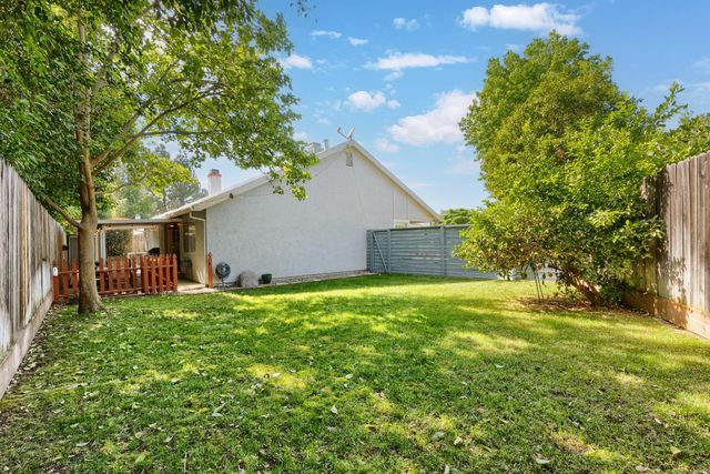 9516 Kellingworth Ct, Sacramento, CA 95827