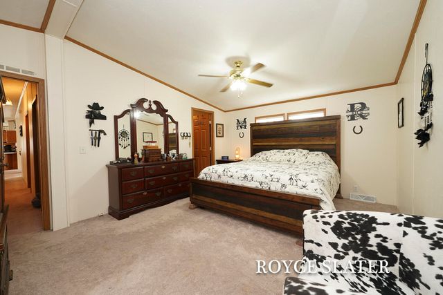 4001 E Wembley Lane, Kalamazoo, MI 49009