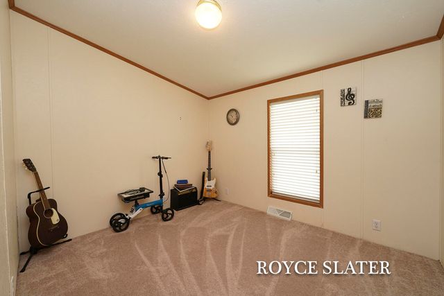 4001 E Wembley Lane, Kalamazoo, MI 49009