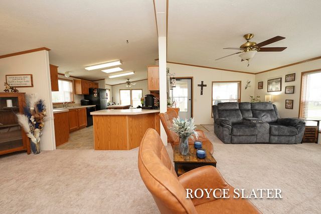 4001 E Wembley Lane, Kalamazoo, MI 49009
