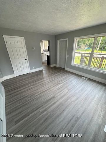 7011 Aurelius Road, Lansing, MI 48911