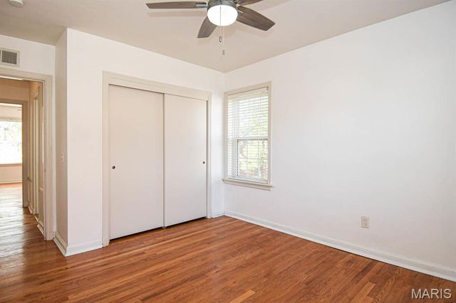 8154 Whitburn Avenue 2W, St Louis, MO 63106