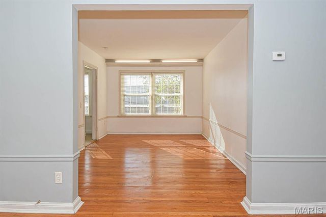 8154 Whitburn Avenue 2W, St Louis, MO 63106