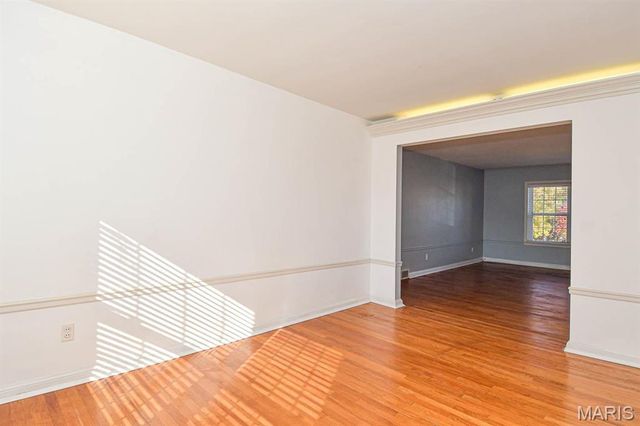 8154 Whitburn Avenue 2W, St Louis, MO 63106
