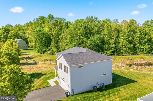 2109 CEDAR TREE LN, Waldorf, MD 20601