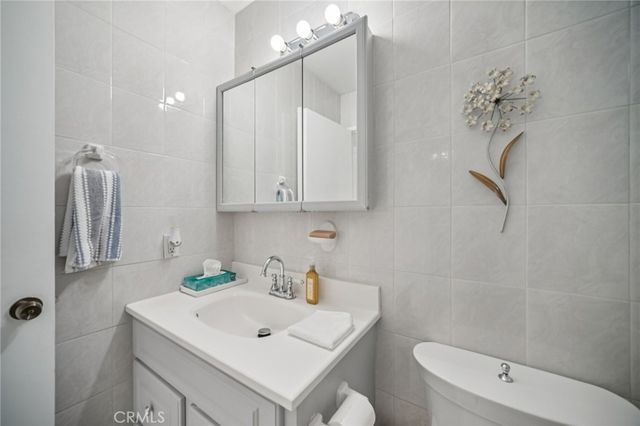 11461 Amigo Avenue, Porter Ranch, CA 91326