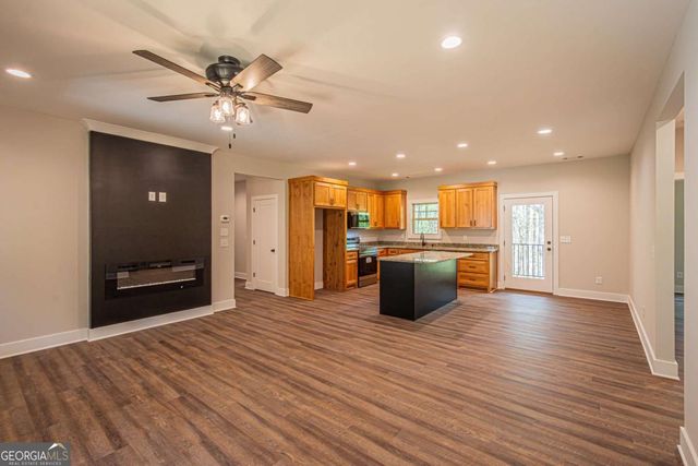 135 Rocky Branch Drive, Murrayville, GA 30564
