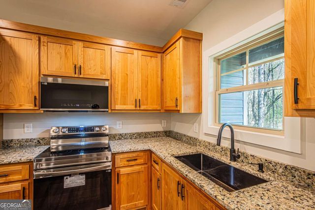 135 Rocky Branch Drive, Murrayville, GA 30564