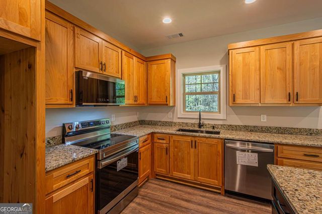 135 Rocky Branch Drive, Murrayville, GA 30564