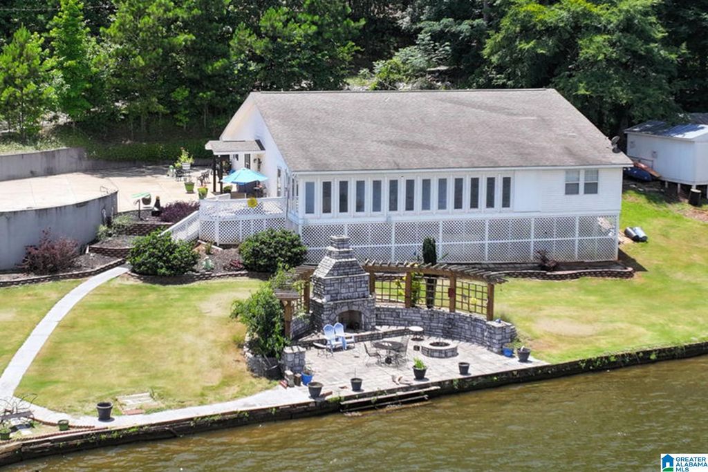 11137 COUNTY ROAD 28, Clanton, AL 35046